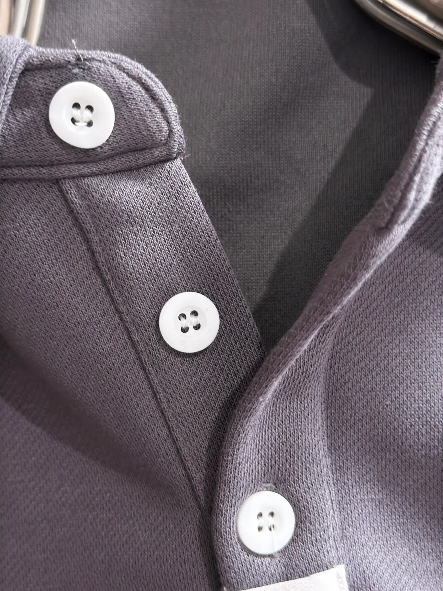 Mengkou's exclusive first release of the 2026 autumn and winter New Arrival sweatshirt long-sleeved men and women. Same Style. Many stars have the same style. Craftsmanship that cannot be copied by ordinary small workshops. We are not afraid of any challenges in terms of materials, detail restoration and craftsmanship, just to provide you with wonderful products. Compare the top Original versions at will. No expense is spared just to make it better. Unique imported fabric feel. Purely imported German machine production. Precision operation. Thousands of needles density. A full set of New Arrival accessories with three standards can be customized simultaneously. Versatile upper body is fashionable, a perfect choice for autumn and winter, and a must-have item. Sizes table: M-4XL (please state your height and weight when placing an order)